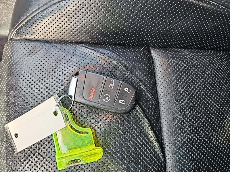 Jeep Grand cherokee, снимка 8 - Автомобили и джипове - 53243767