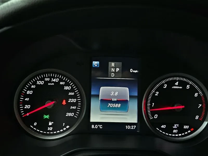 Mercedes-Benz GLC 300 4Matic, снимка 8 - Автомобили и джипове - 55750581