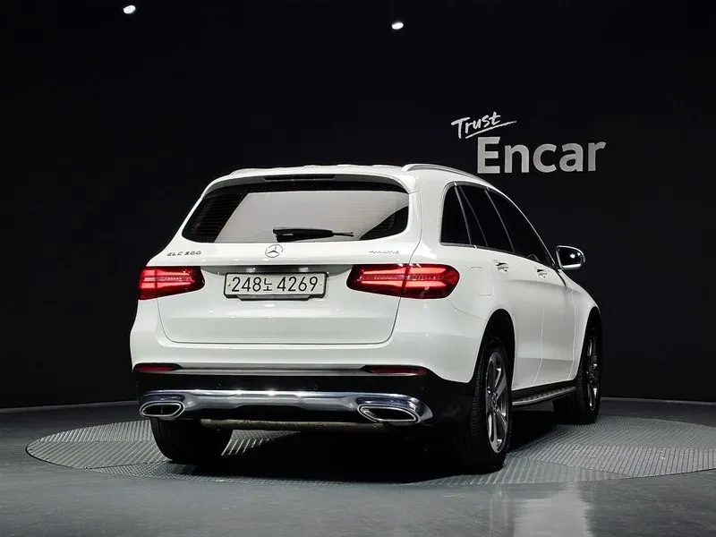 Mercedes-Benz GLC 300 4Matic, снимка 4 - Автомобили и джипове - 55750581