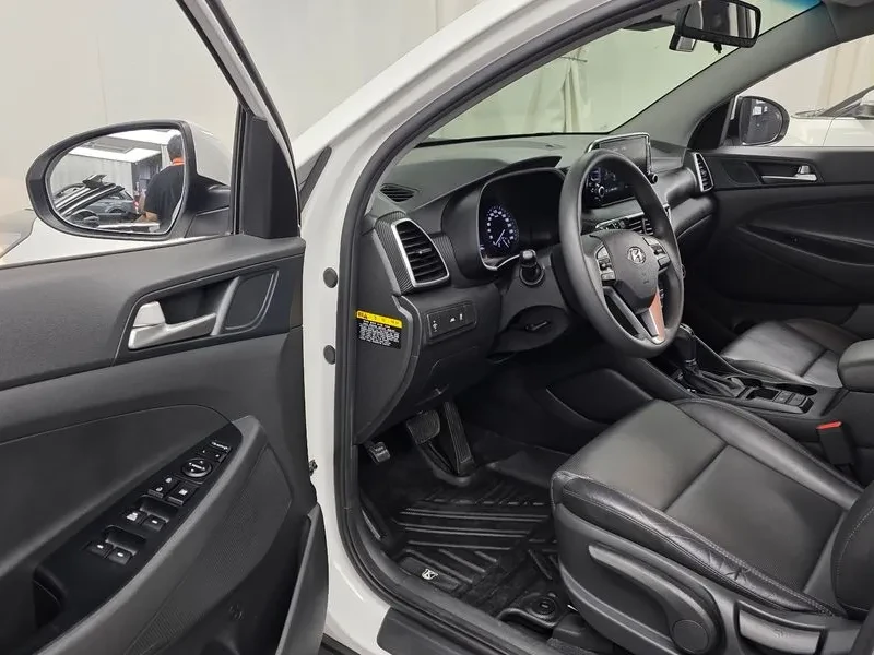 Hyundai Tucson 1.6 2WD SMART, снимка 10 - Автомобили и джипове - 55801638