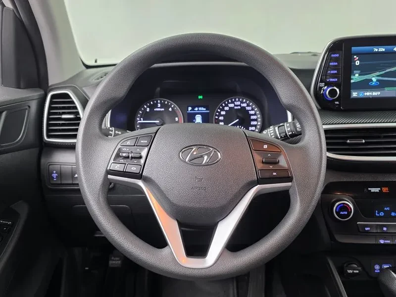 Hyundai Tucson 1.6 2WD SMART, снимка 12 - Автомобили и джипове - 55801638