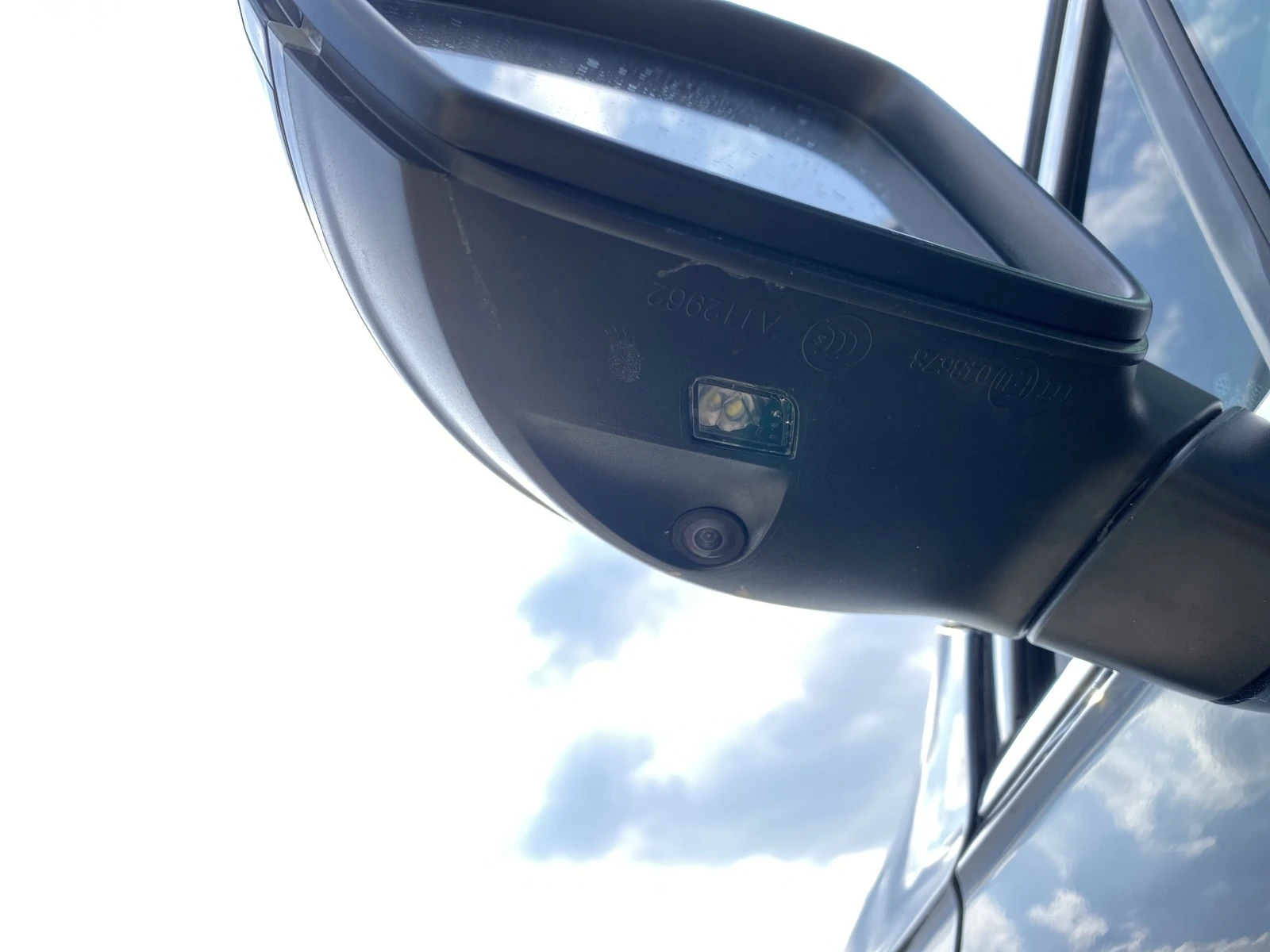 VW Tiguan SEL Premium 2.0 TSI 4MOTION | Mobile.bg � ����������� 15