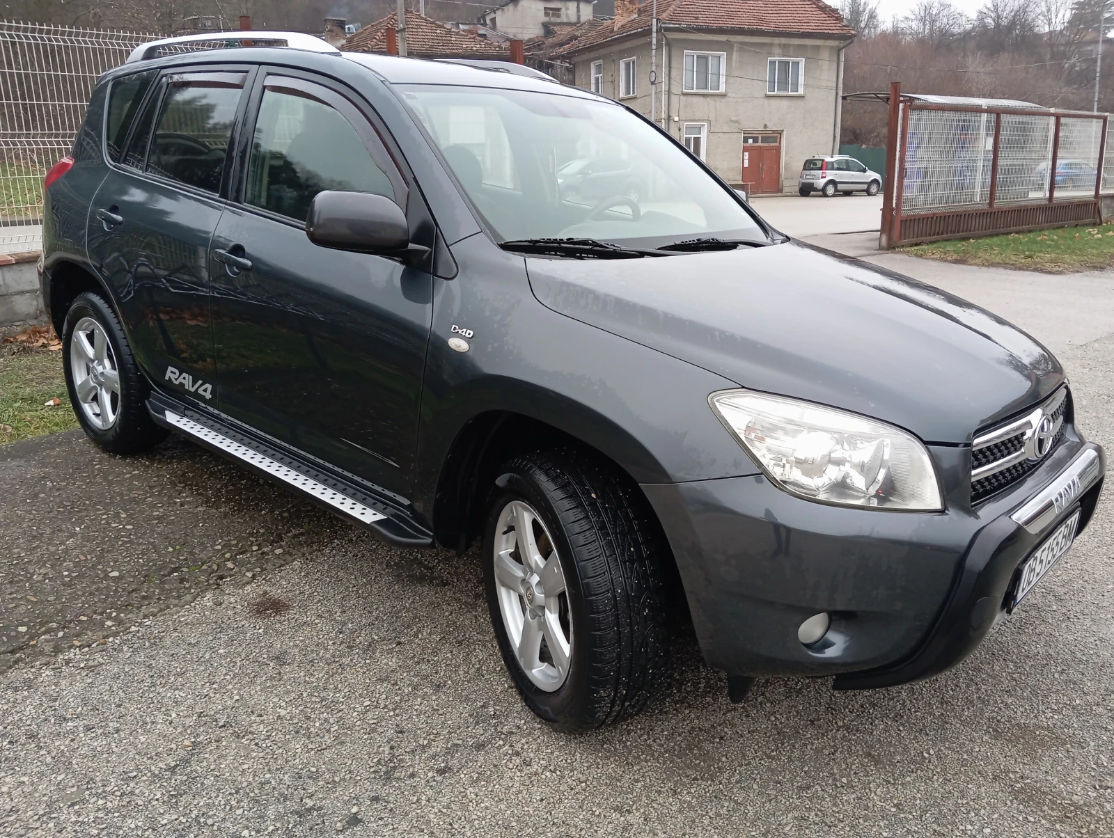 Toyota Rav4 2.2D4D/136кс. - изображение 2