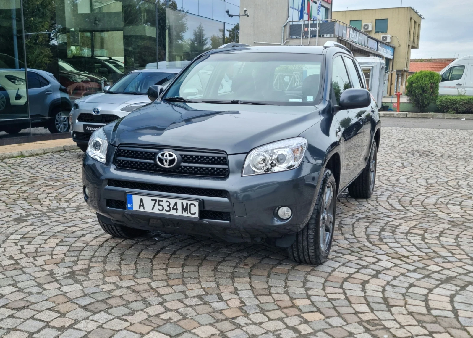 Toyota Rav4  - изображение 8