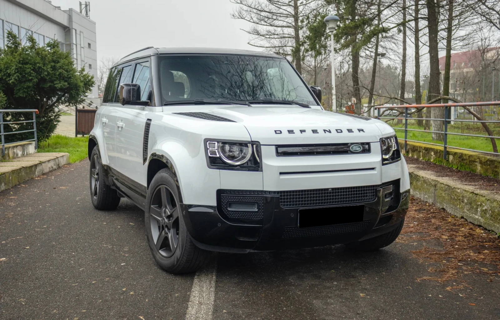 Land Rover Defender D300 MHEV X-Dynamic SE | Mobile.bg   4