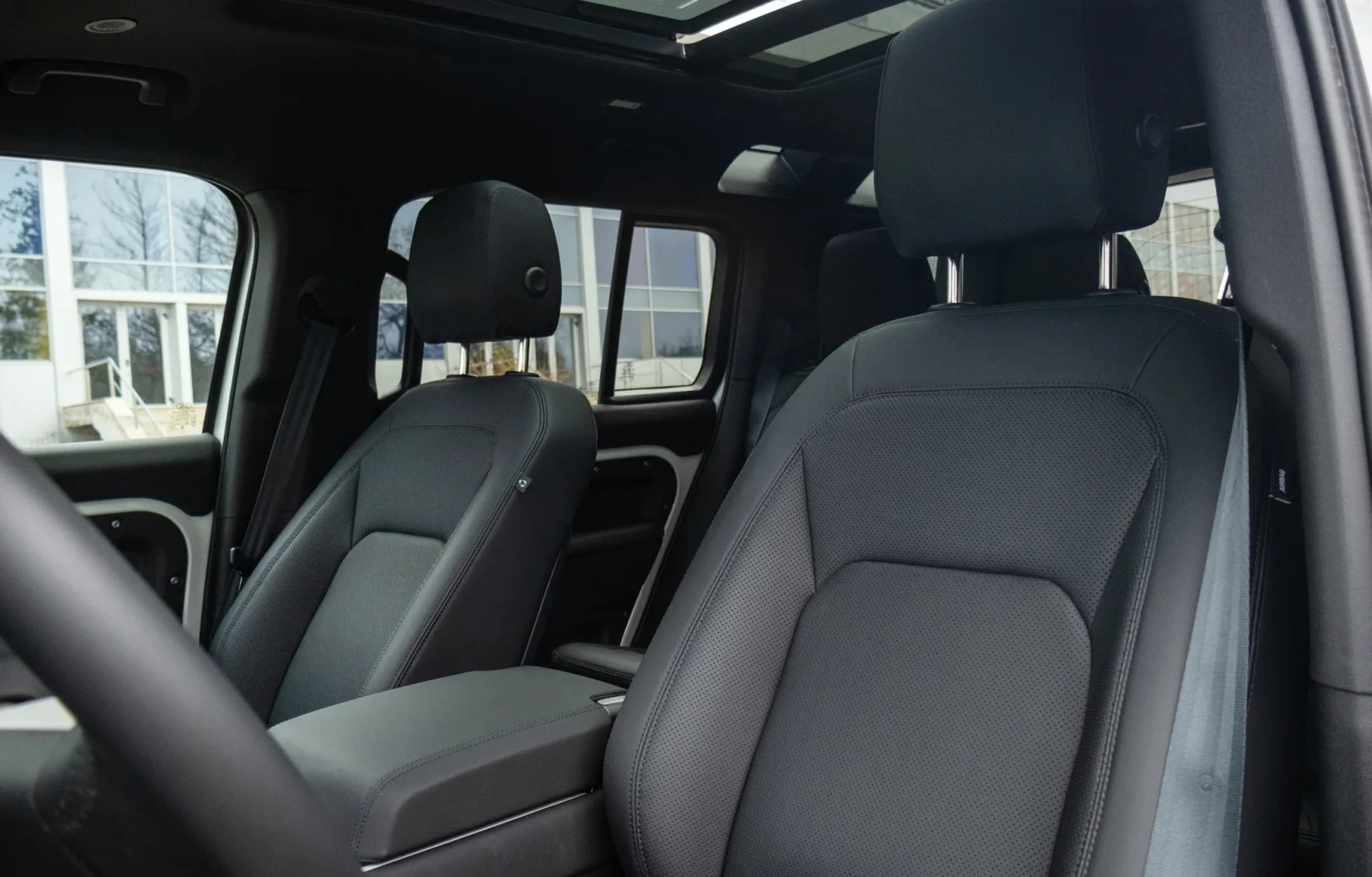 Land Rover Defender D300 MHEV X-Dynamic SE | Mobile.bg   10