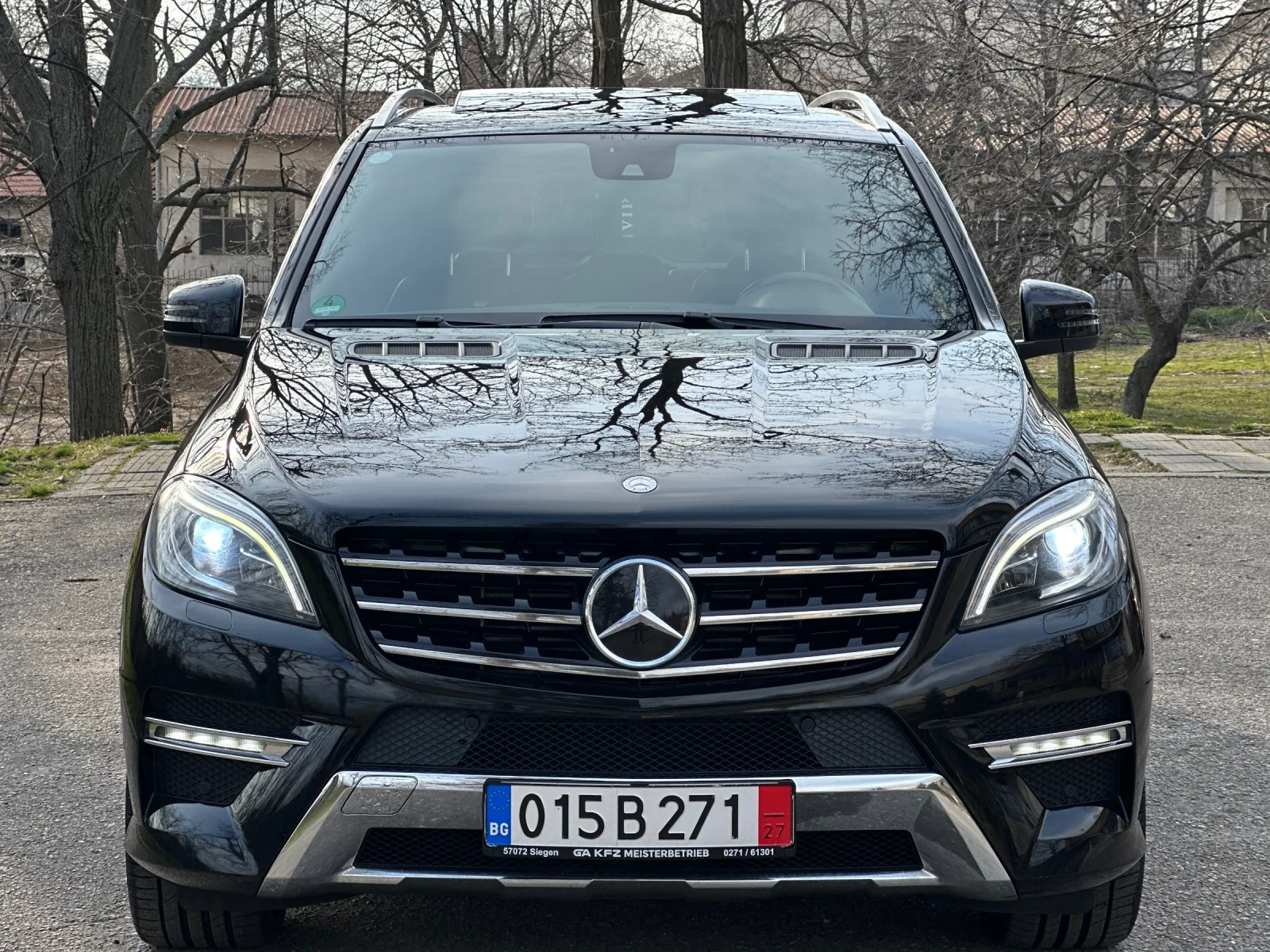Mercedes-Benz ML 350 AMG/DISTRONIK/EDITION1/DESIGNO/MEMORY, снимка 2 - Автомобили и джипове - 53790783
