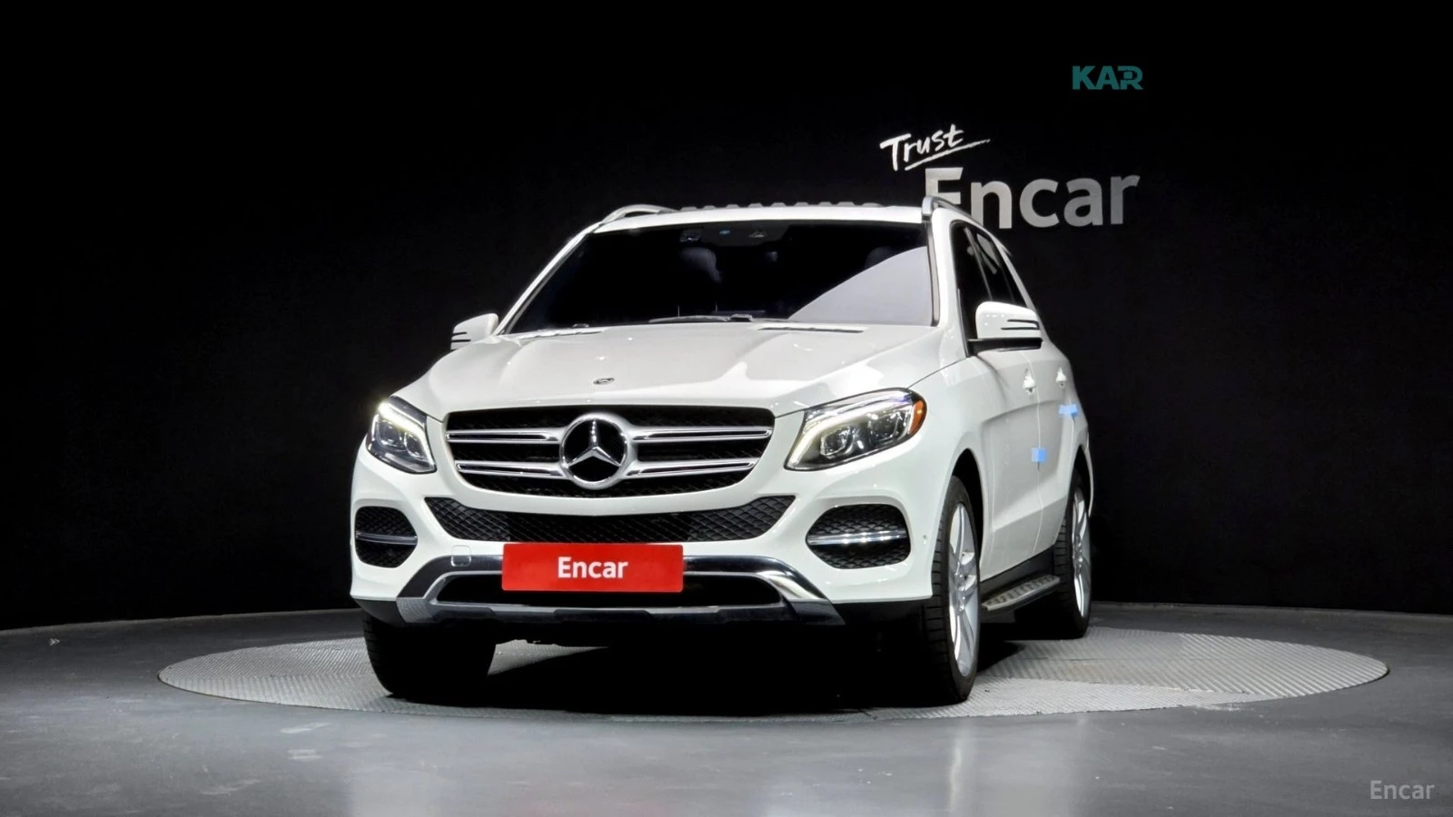 Mercedes-Benz GLE 350 D* 4MATIC* КОЖА* ПОДГРЕВ* ПАНО, снимка 3 - Автомобили и джипове - 55326273