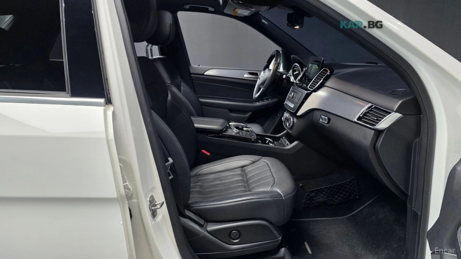 Mercedes-Benz GLE 350 D* 4MATIC* КОЖА* ПОДГРЕВ* ПАНО, снимка 10 - Автомобили и джипове - 55326273