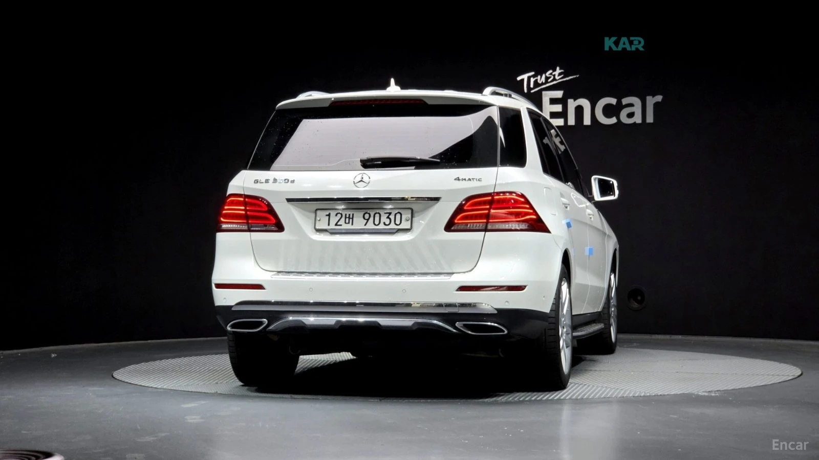 Mercedes-Benz GLE 350 D* 4MATIC* КОЖА* ПОДГРЕВ* ПАНО, снимка 4 - Автомобили и джипове - 55326273