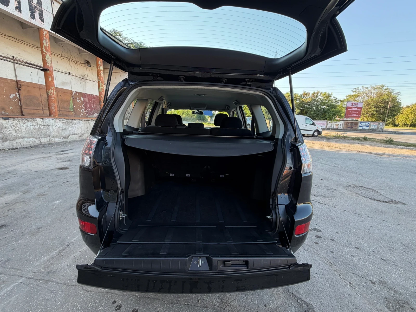Mitsubishi Outlander 2.4!!ШВЕЙЦАРИЯ!4Х4!УНИКАТ!!ТОП СЪСТОЯНИЕ!166000km., снимка 17 - Автомобили и джипове - 55506427