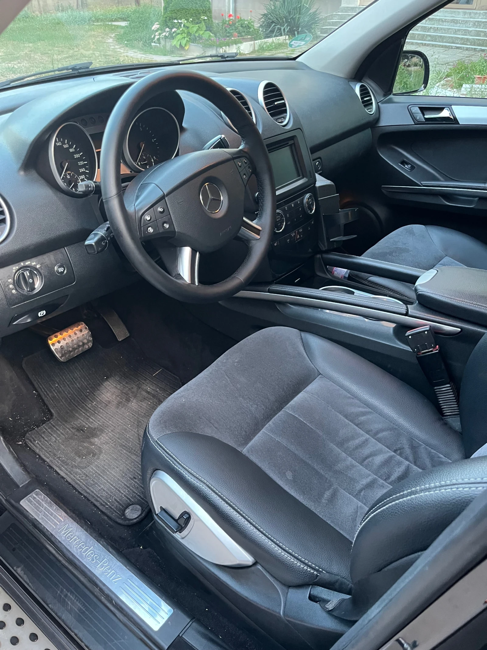 Mercedes-Benz ML 320, снимка 7 - Автомобили и джипове - 55710100