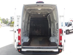 Iveco Daily 35S13-12 КУБ. М. ОБЕМ НА ТОВАРНОТО ПОМЕЩЕНИЕ, снимка 15