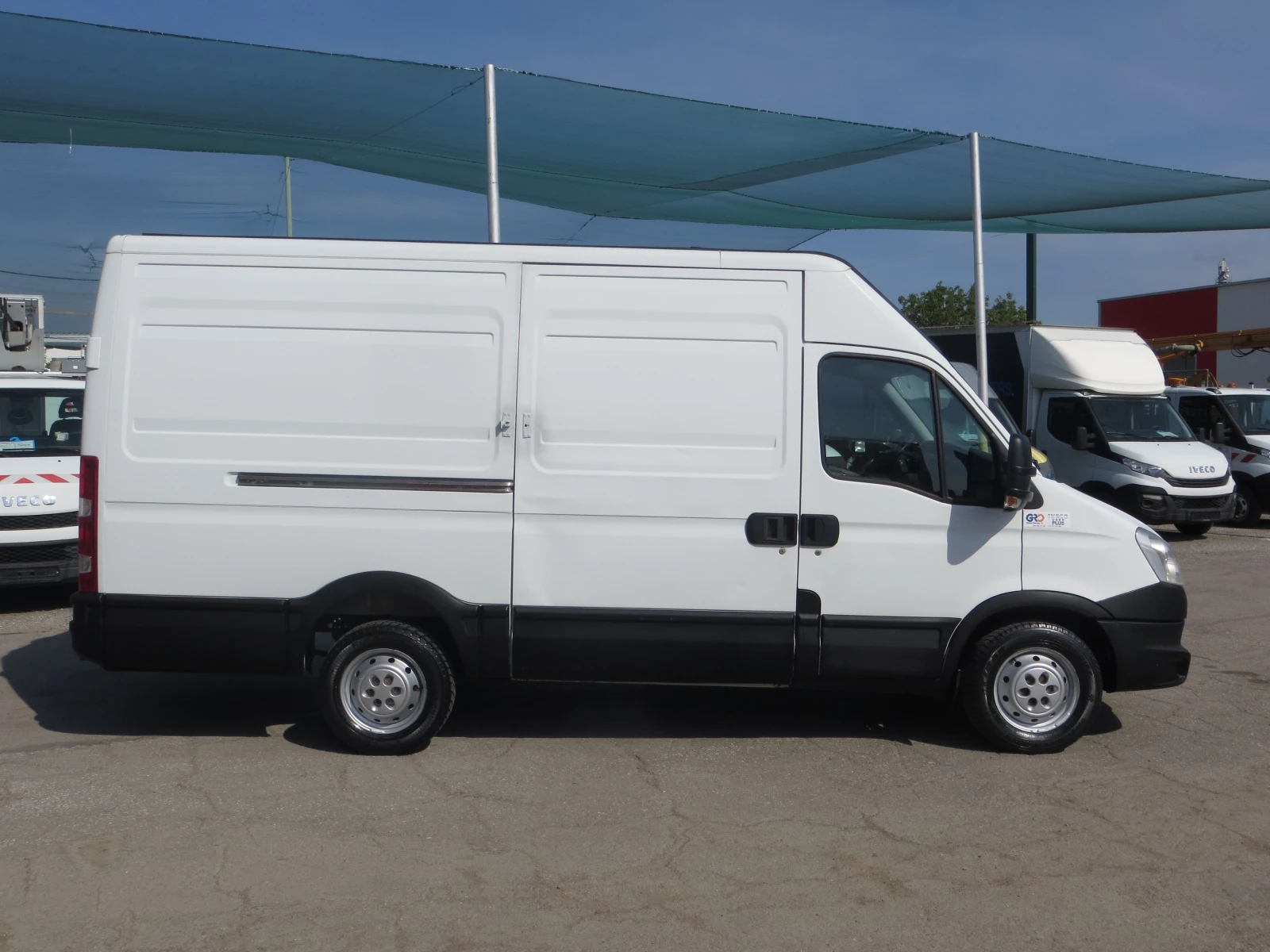 Iveco Daily 35S13-12 КУБ. М. ОБЕМ НА ТОВАРНОТО ПОМЕЩЕНИЕ, снимка 5 - Бусове и автобуси - 54619140