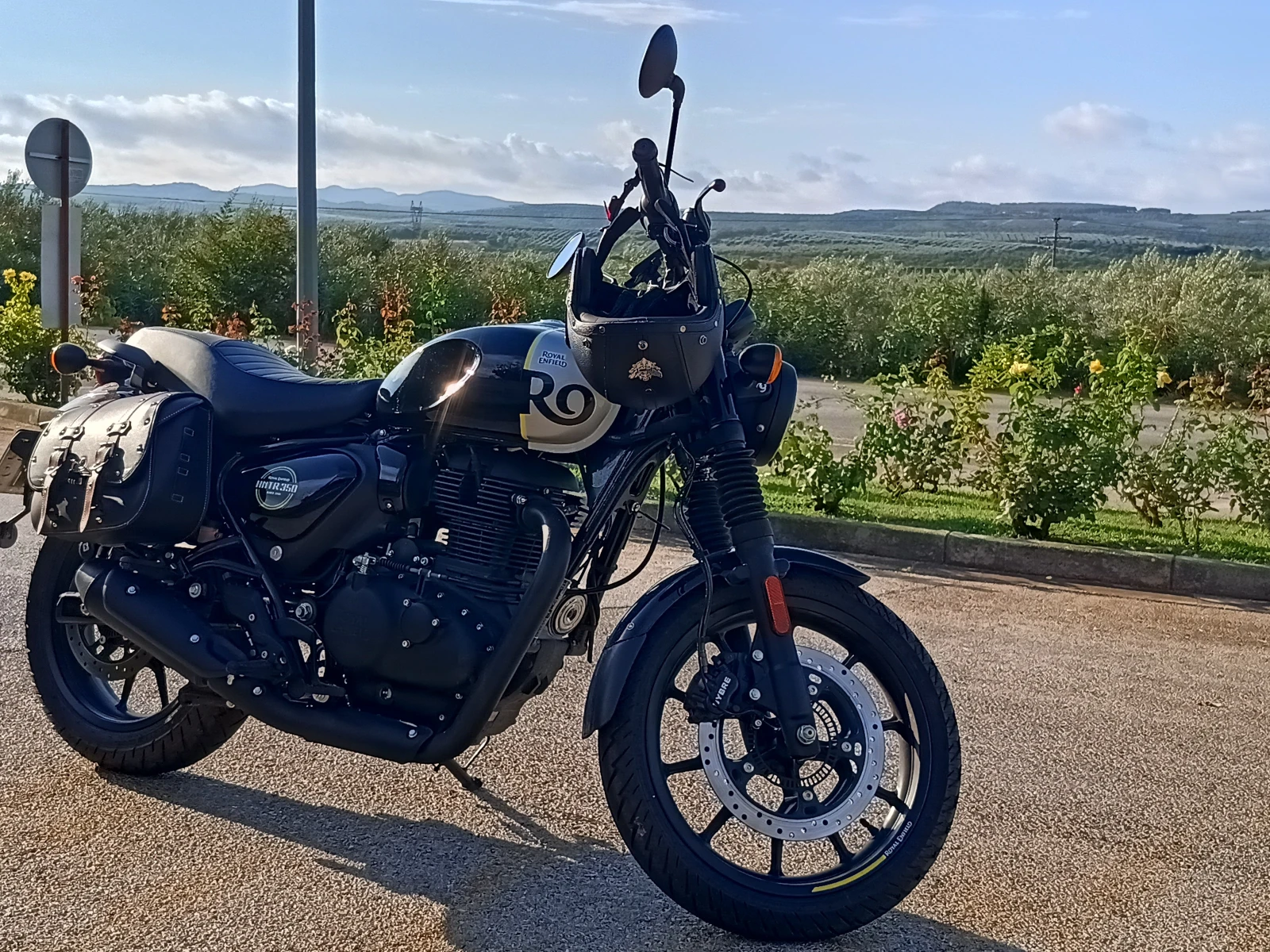 Royal Enfield Hunter HNTR 350 Rebel Black - изображение 3