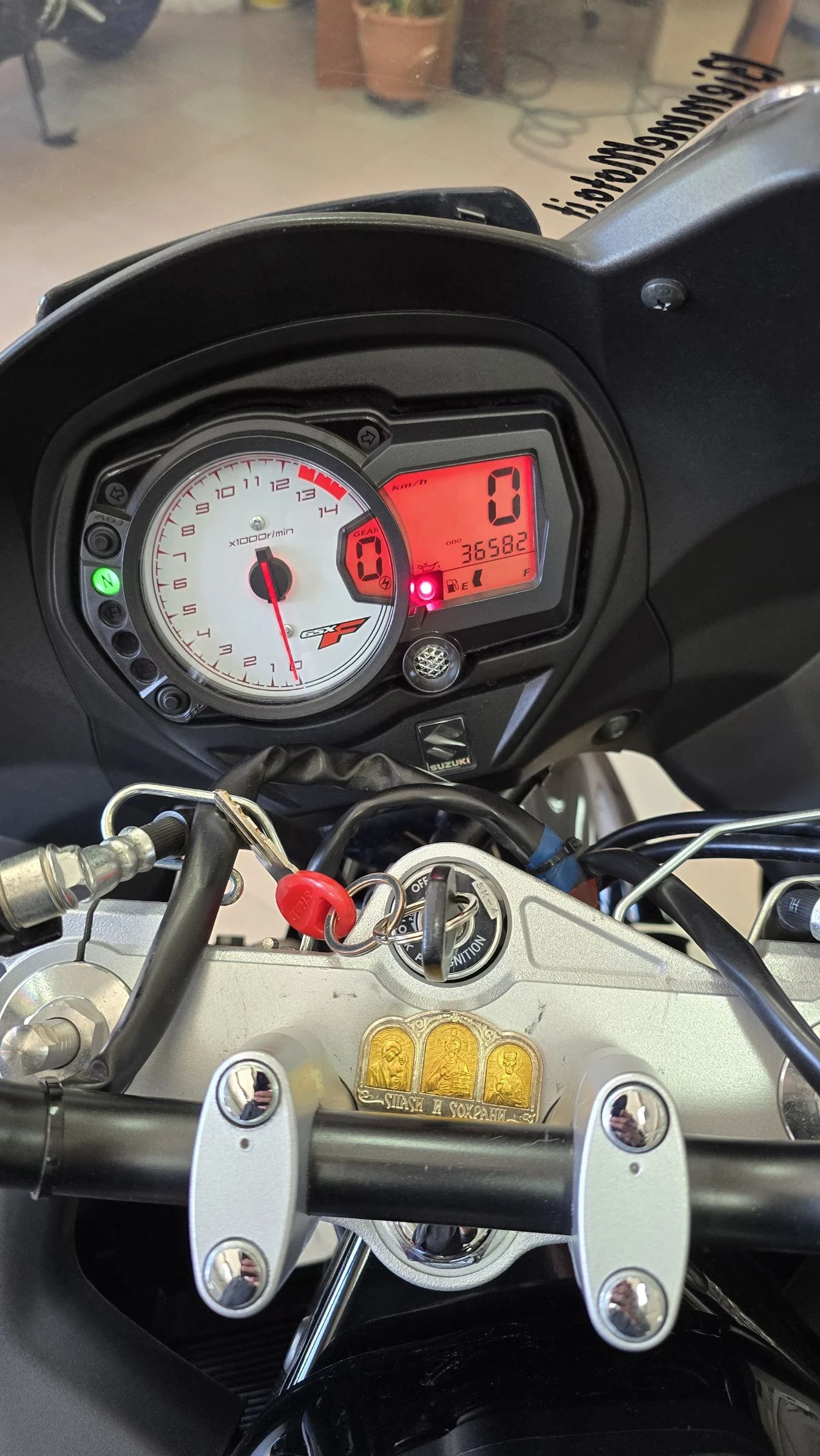 Suzuki Gsx 650 F Като нов ! Лизинг !, снимка 8 - Мотоциклети и мототехника - 54566119