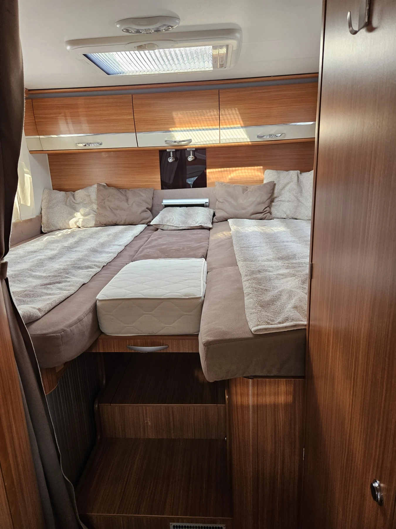 Кемпер Adria CORAL A760SL, снимка 14 - Каравани и кемпери - 53760744