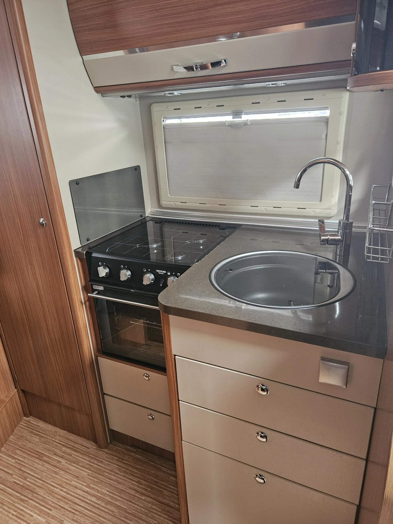 ������ Adria CORAL A760SL | Mobile.bg � ����������� 15