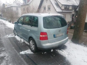 VW Touran 2.0TDI Avtomat - 1500 € / 2933.74 лв. - 69370435 2
