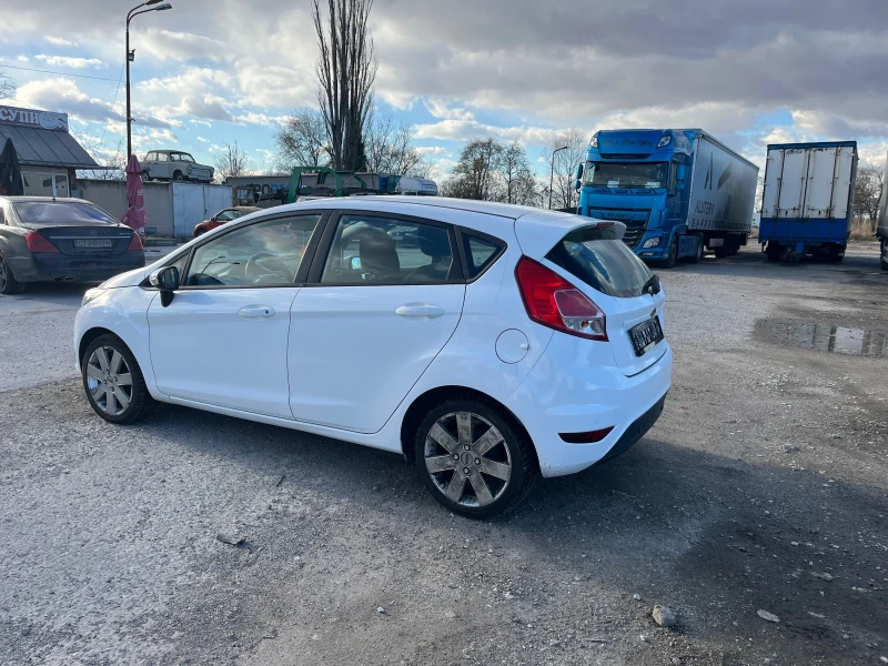 Ford Fiesta 1.3 , снимка 4 - Автомобили и джипове - 48084310