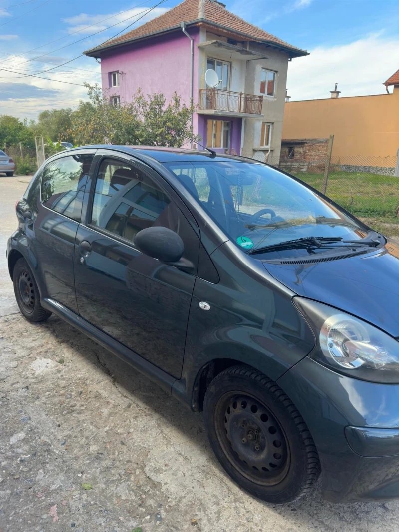 Toyota Aygo, снимка 2 - Автомобили и джипове - 48693000