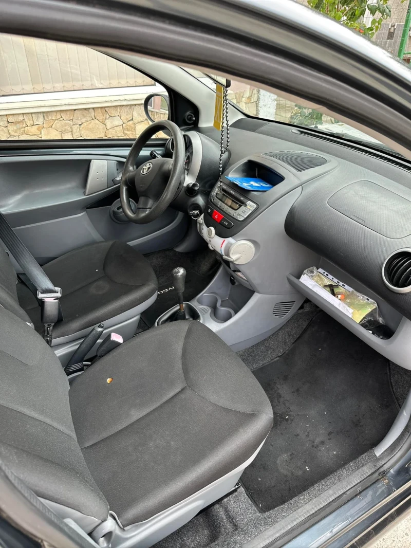 Toyota Aygo, снимка 6 - Автомобили и джипове - 48693000