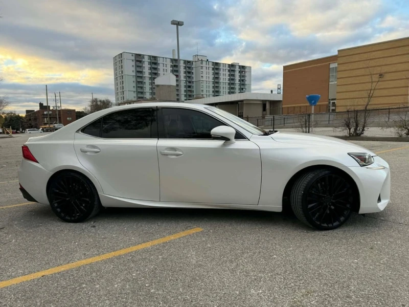 Lexus IS 300 2017 4dr Sdn AWD* CARFAX * БЕЗ ПЪРВОНАЧАЛНА ВНОСКА, снимка 5 - Автомобили и джипове - 52959147
