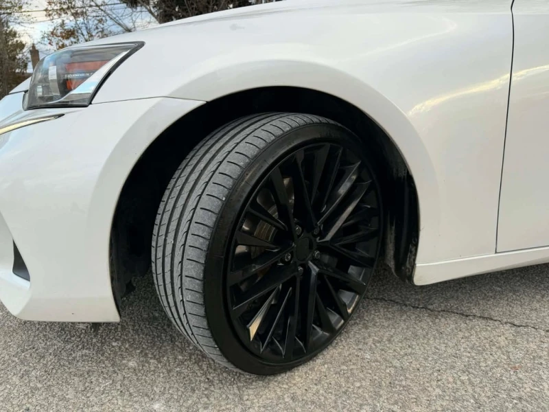 Lexus IS 300 2017 4dr Sdn AWD* CARFAX * БЕЗ ПЪРВОНАЧАЛНА ВНОСКА, снимка 9 - Автомобили и джипове - 52959147