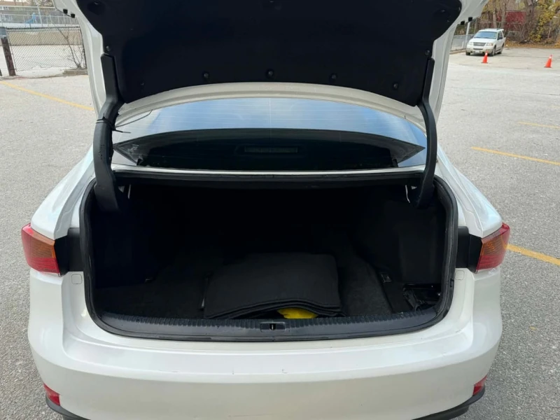 Lexus IS 300 2017 4dr Sdn AWD* CARFAX * БЕЗ ПЪРВОНАЧАЛНА ВНОСКА, снимка 17 - Автомобили и джипове - 52959147