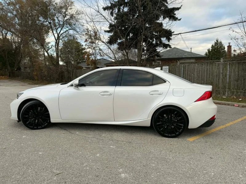 Lexus IS 300 2017 4dr Sdn AWD* CARFAX * БЕЗ ПЪРВОНАЧАЛНА ВНОСКА, снимка 4 - Автомобили и джипове - 52959147