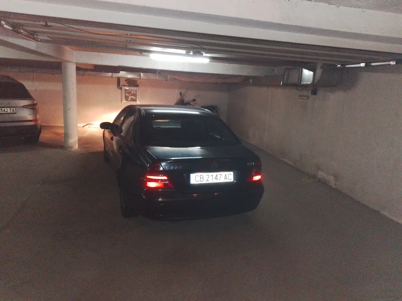 Mercedes-Benz C 220 2.2 CDI , снимка 4 - Автомобили и джипове - 53094624