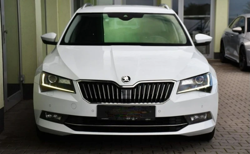 Skoda Superb 1.6 TDI Style, снимка 7 - Автомобили и джипове - 53438328