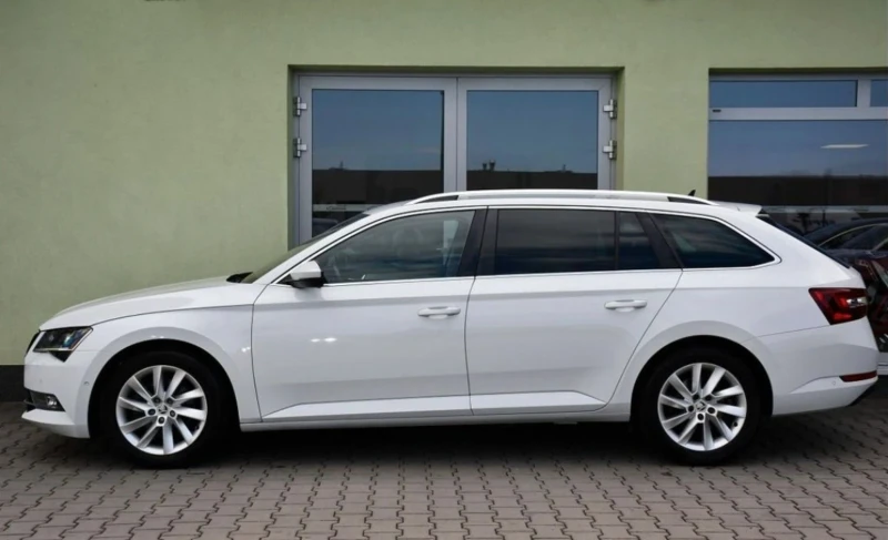 Skoda Superb 1.6 TDI Style, снимка 5 - Автомобили и джипове - 53438328