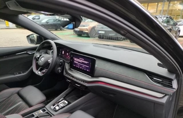 Skoda Octavia RS* PANO* DISTR* 360CAM* MEMORY* CANTON* BLACK-EDI, снимка 15 - Автомобили и джипове - 53378185