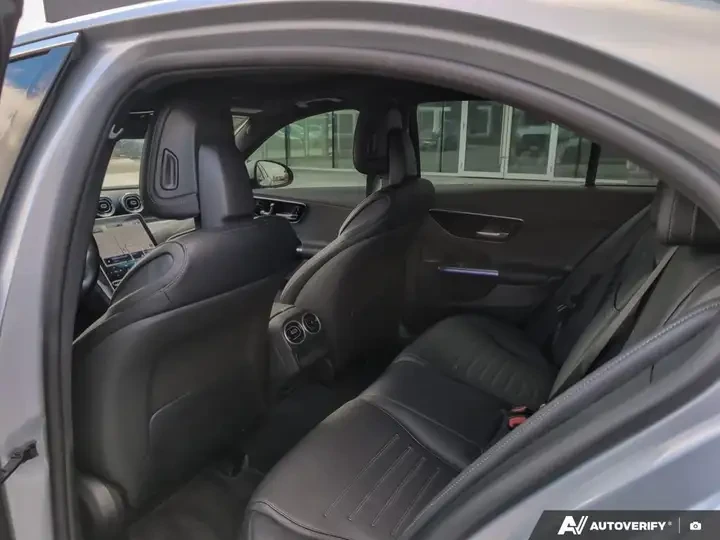 Mercedes-Benz C 300 Premium Plus Package * CARFAX * АВТО КРЕДИТ * , снимка 10 - Автомобили и джипове - 54744837