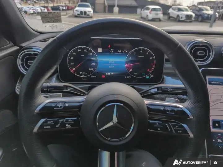 Mercedes-Benz C 300 Premium Plus Package * CARFAX * АВТО КРЕДИТ * , снимка 12 - Автомобили и джипове - 54744837