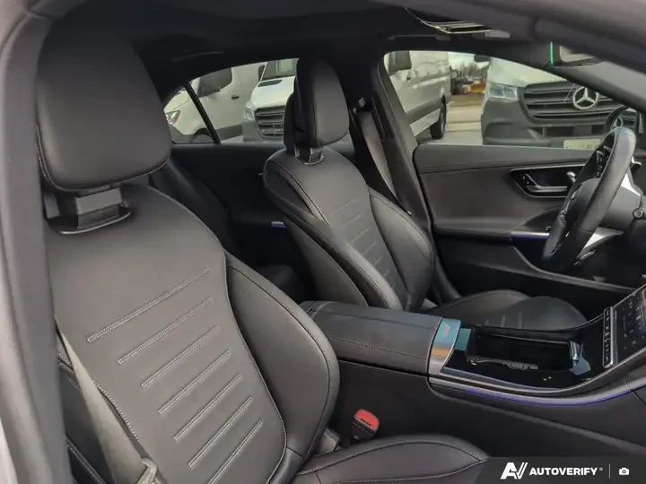 Mercedes-Benz C 300 Premium Plus Package * CARFAX * АВТО КРЕДИТ * , снимка 9 - Автомобили и джипове - 54744837