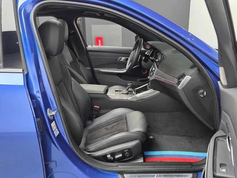 BMW 320 I M Sports, снимка 11 - Автомобили и джипове - 55938231
