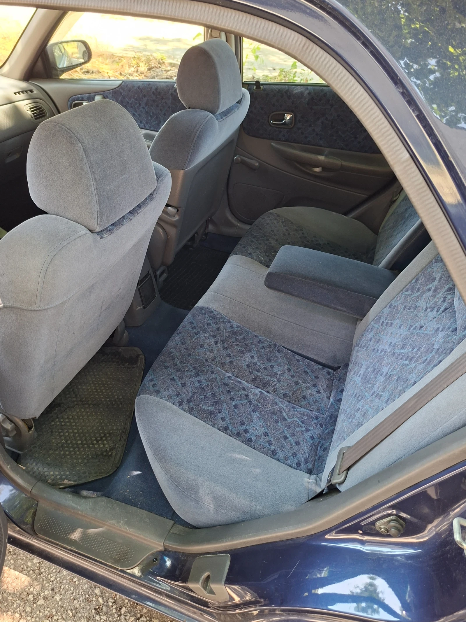 Mazda 323 323 F - изображение 8