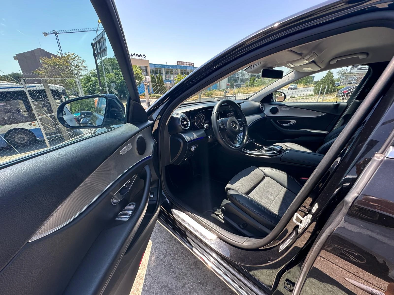 Mercedes-Benz E 220 9GMULTIBEAM.LINE-ASSIST.BRAKE-ASSIST.AMBIENT-LIGHT - изображение 8