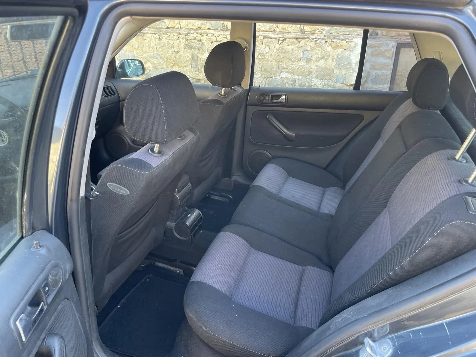 VW Golf 1, 9TDI, 90ks, klimatronik - изображение 8