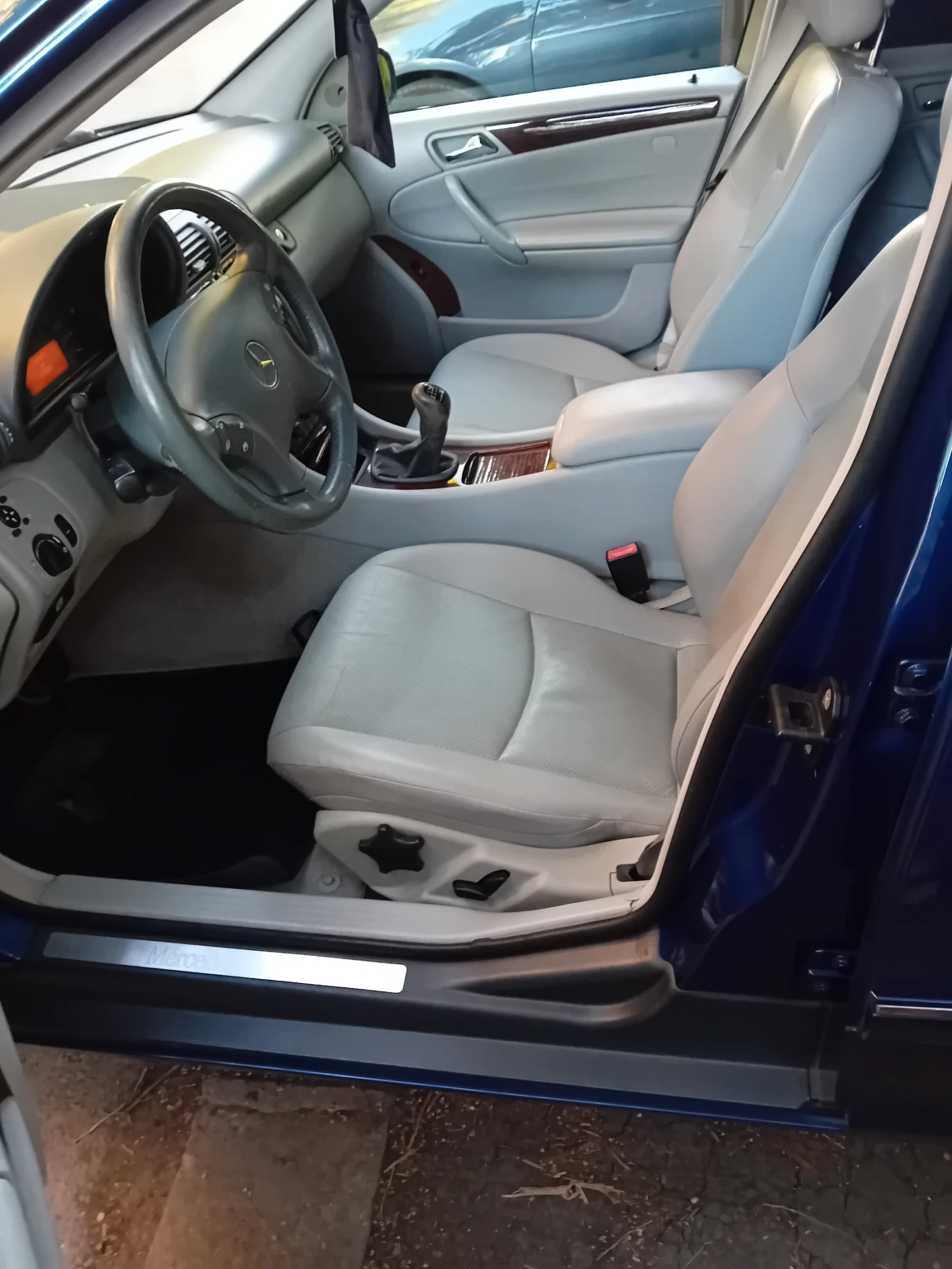 Mercedes-Benz C 200  - изображение 2