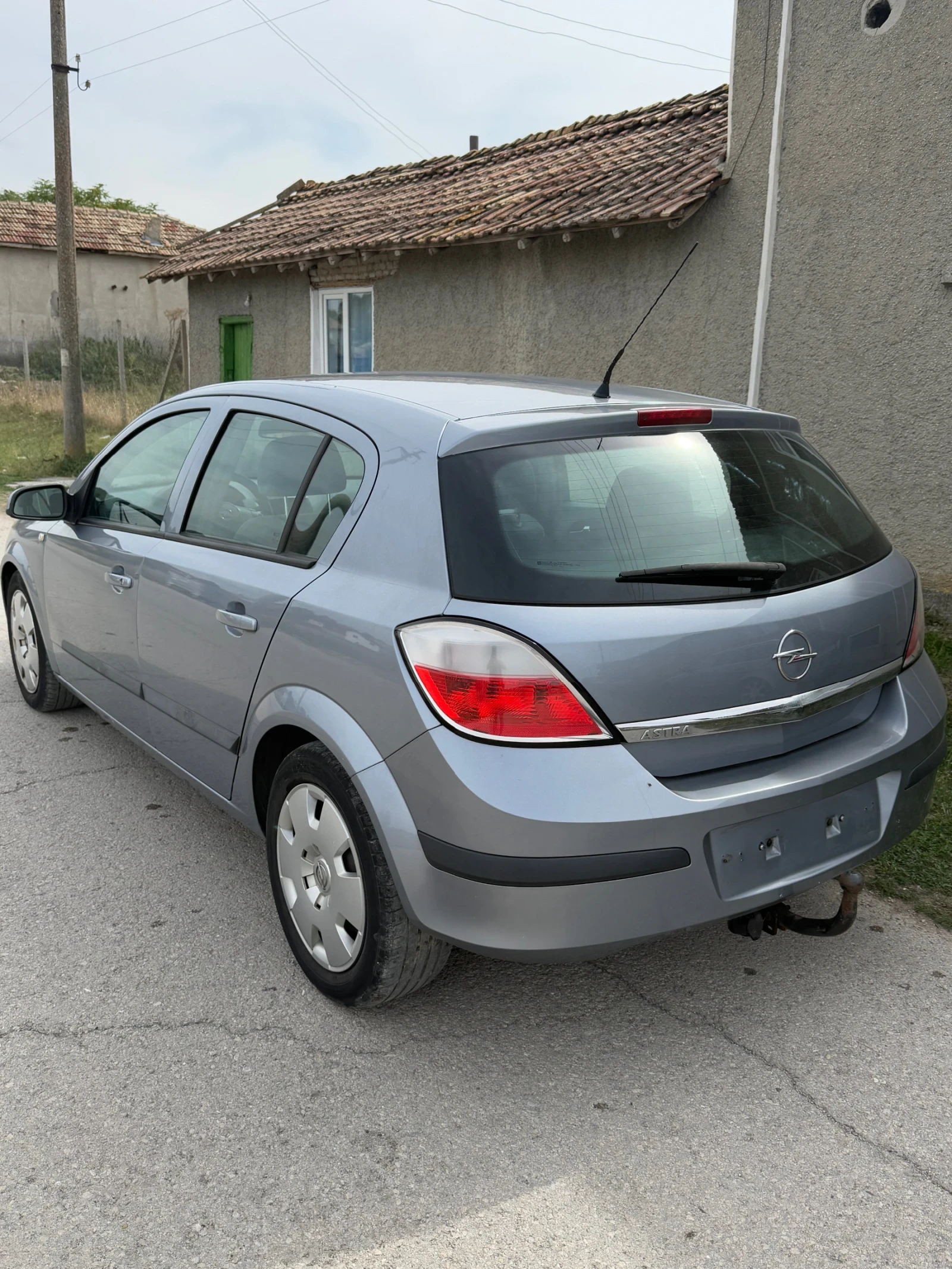 Opel Astra 1.4i - изображение 3