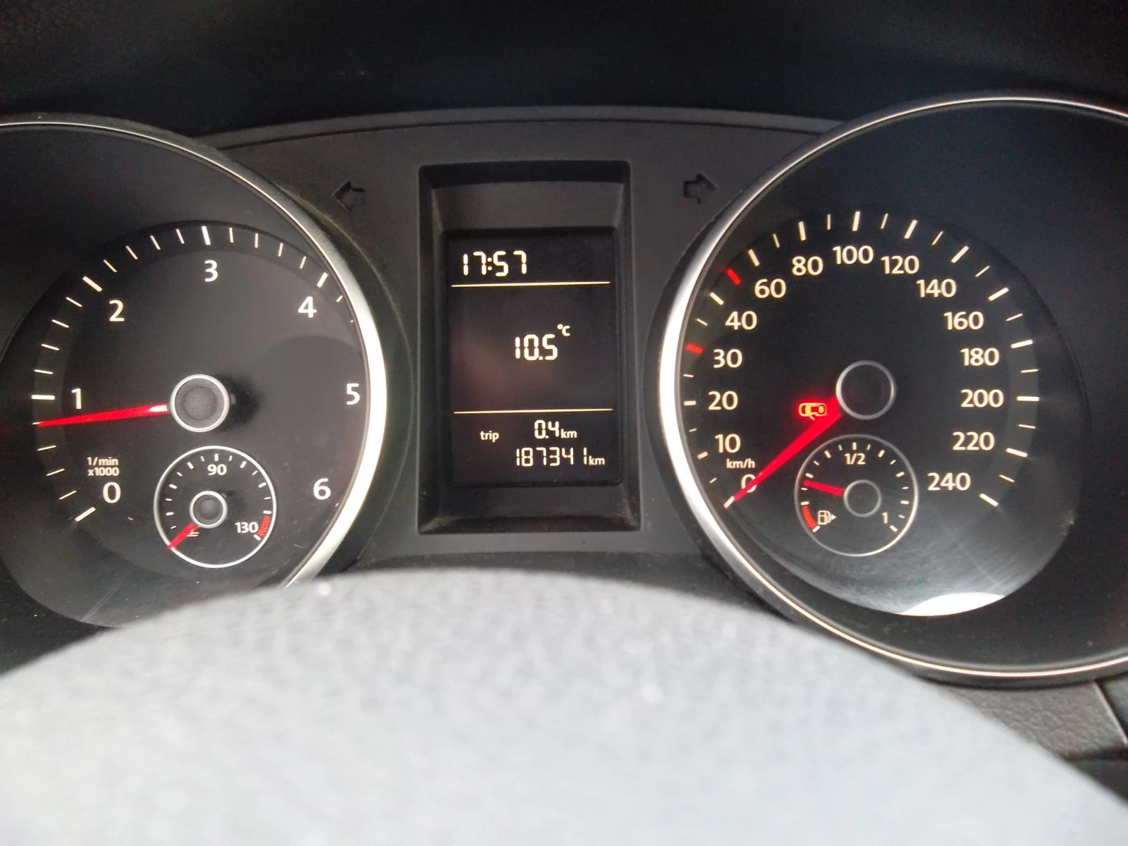 VW Golf 2.0-TDI - изображение 10