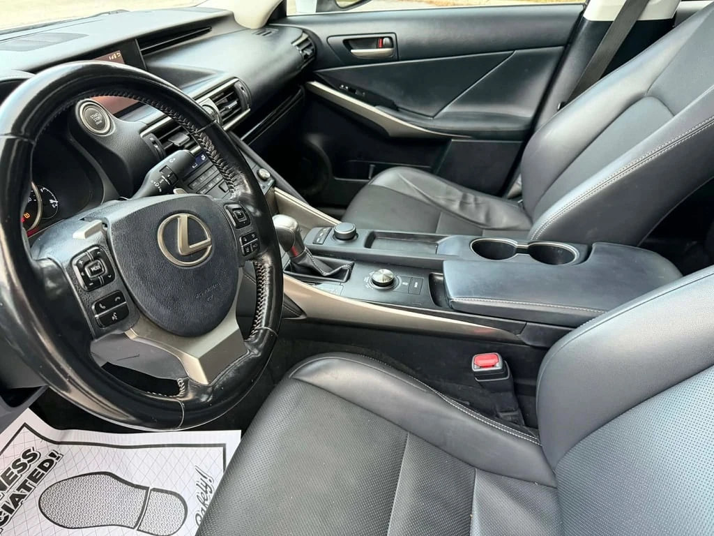 Lexus IS 300 2017 4dr Sdn AWD* CARFAX * ��� ������������ ������ | Mobile.bg � ����������� 10