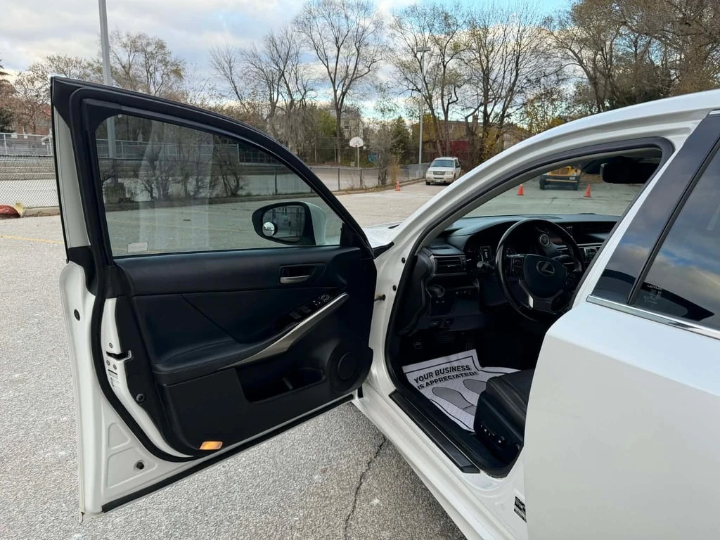Lexus IS 300 2017 4dr Sdn AWD* CARFAX * ��� ������������ ������ | Mobile.bg � ����������� 16