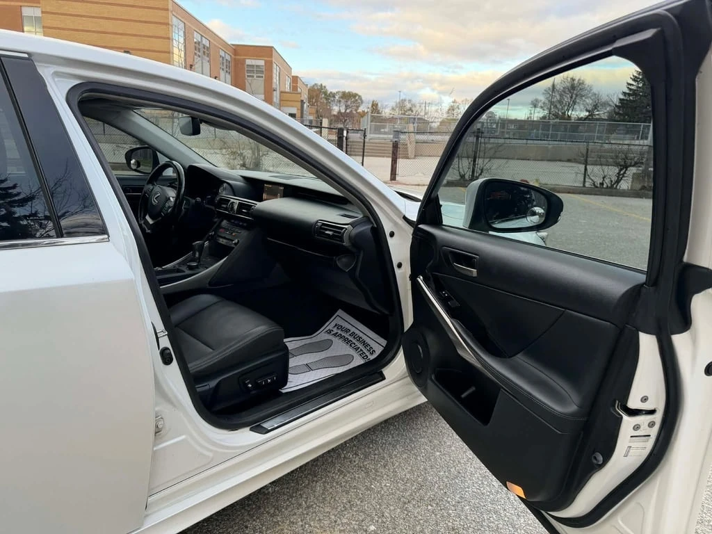 Lexus IS 300 2017 4dr Sdn AWD* CARFAX * ��� ������������ ������ | Mobile.bg � ����������� 13