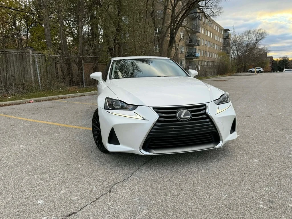 Lexus IS 300 2017 4dr Sdn AWD* CARFAX * ��� ������������ ������ | Mobile.bg � ����������� 2