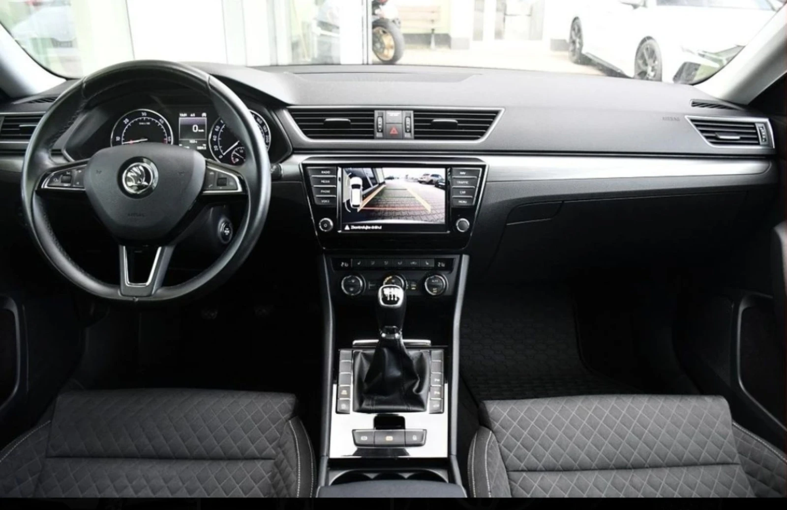 Skoda Superb 1.6 TDI Style - изображение 9