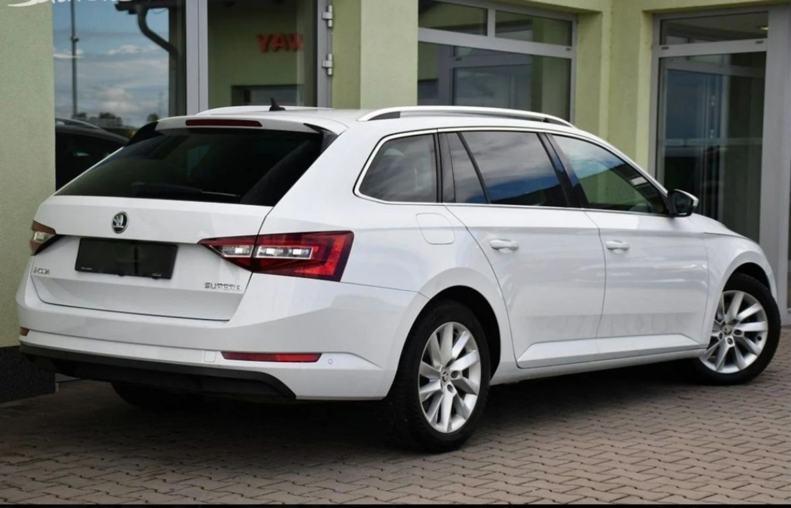 Skoda Superb 1.6 TDI Style - изображение 4